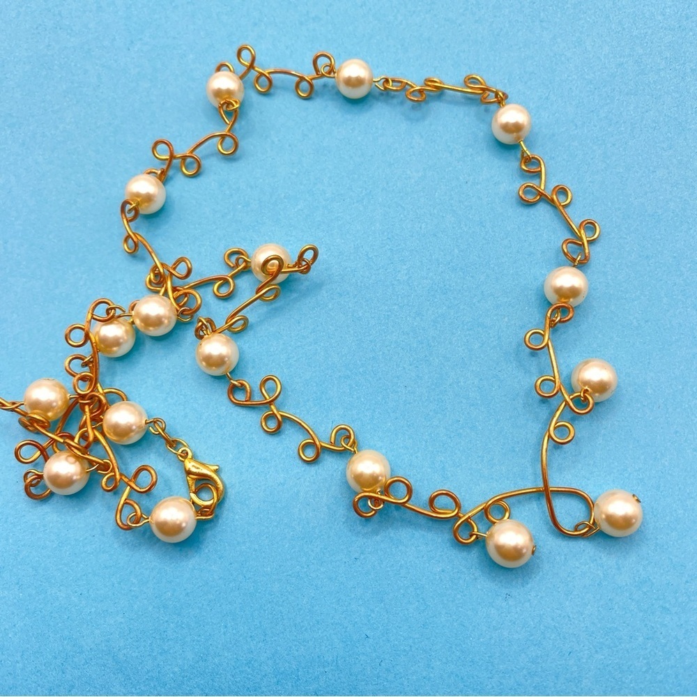 Pearl Beads & Gold Wire Scroll Dangle Necklace